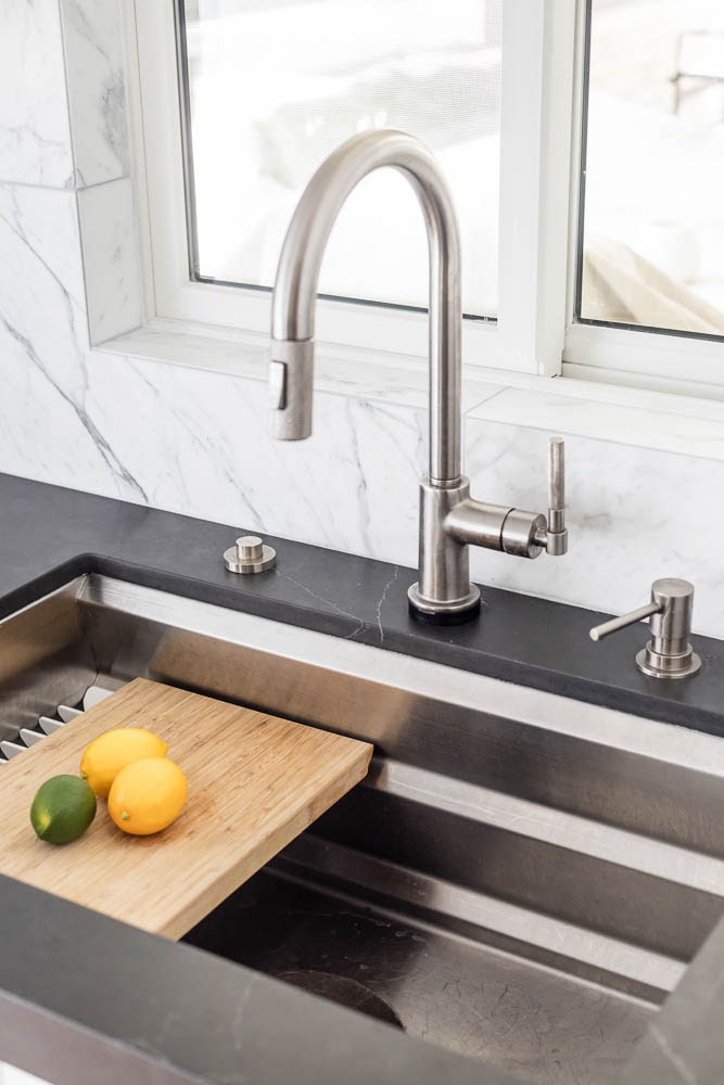top-kitchen-faucets-for-busy-families